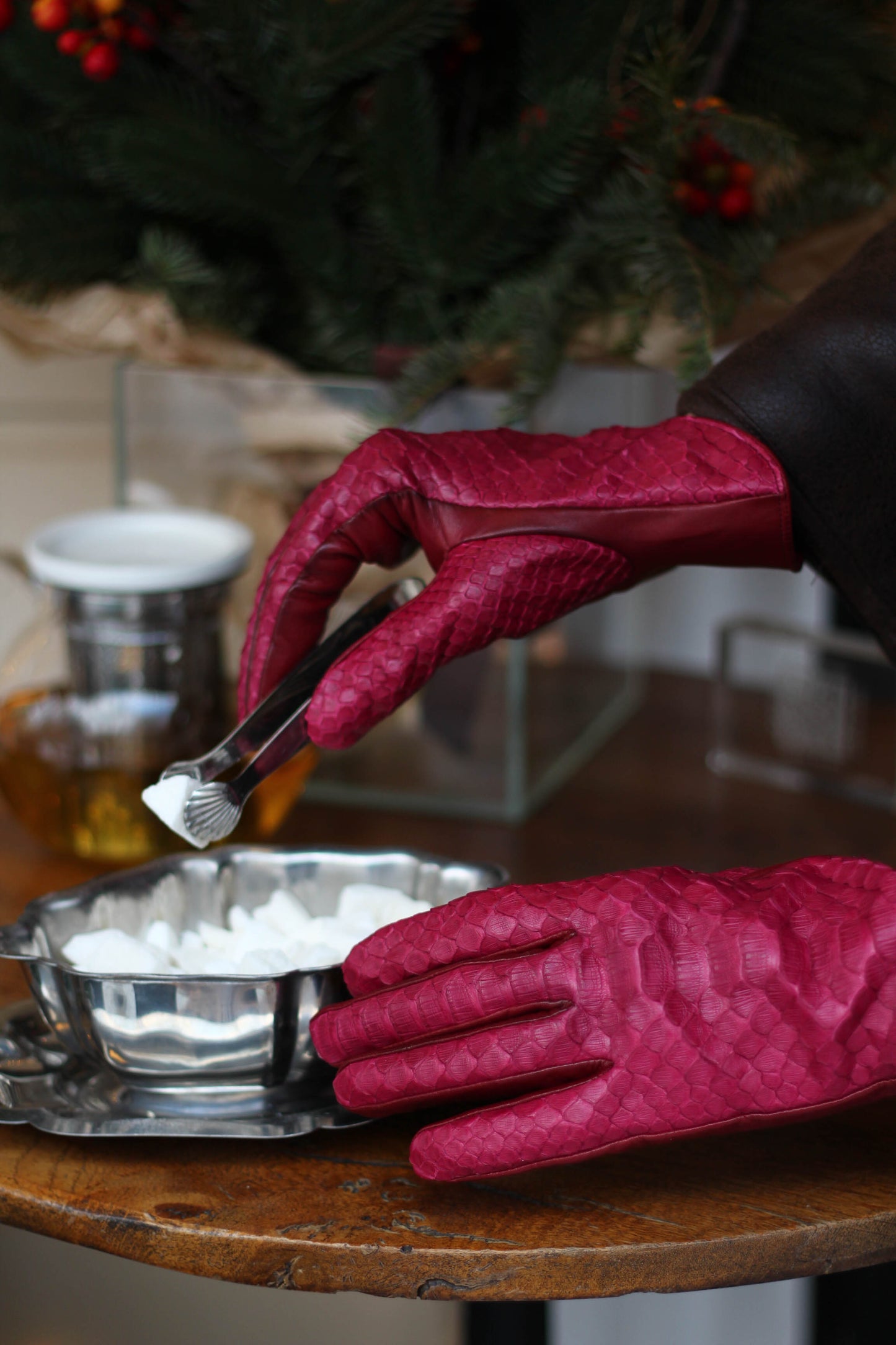 Raspberry python gloves