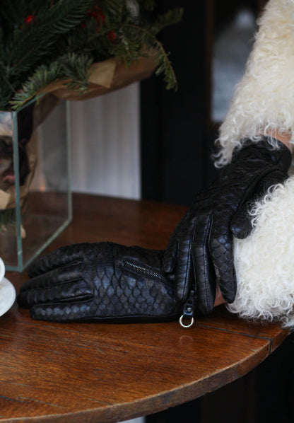 Gloves made of genuine python leather